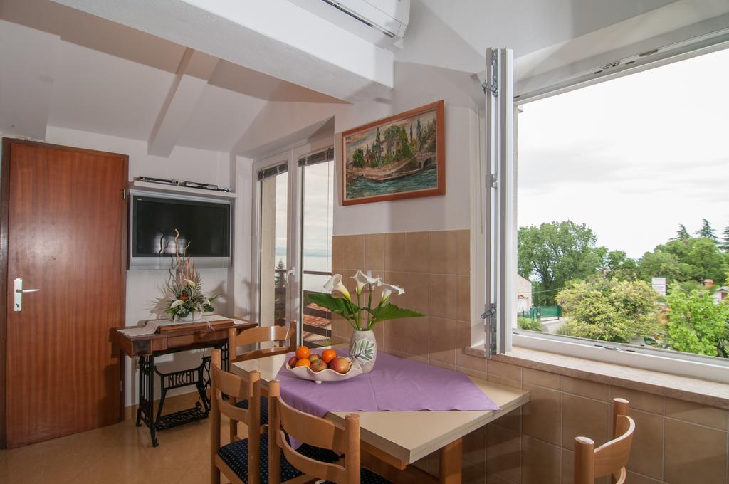 Apartment Meri Ičići Eksteriør billede